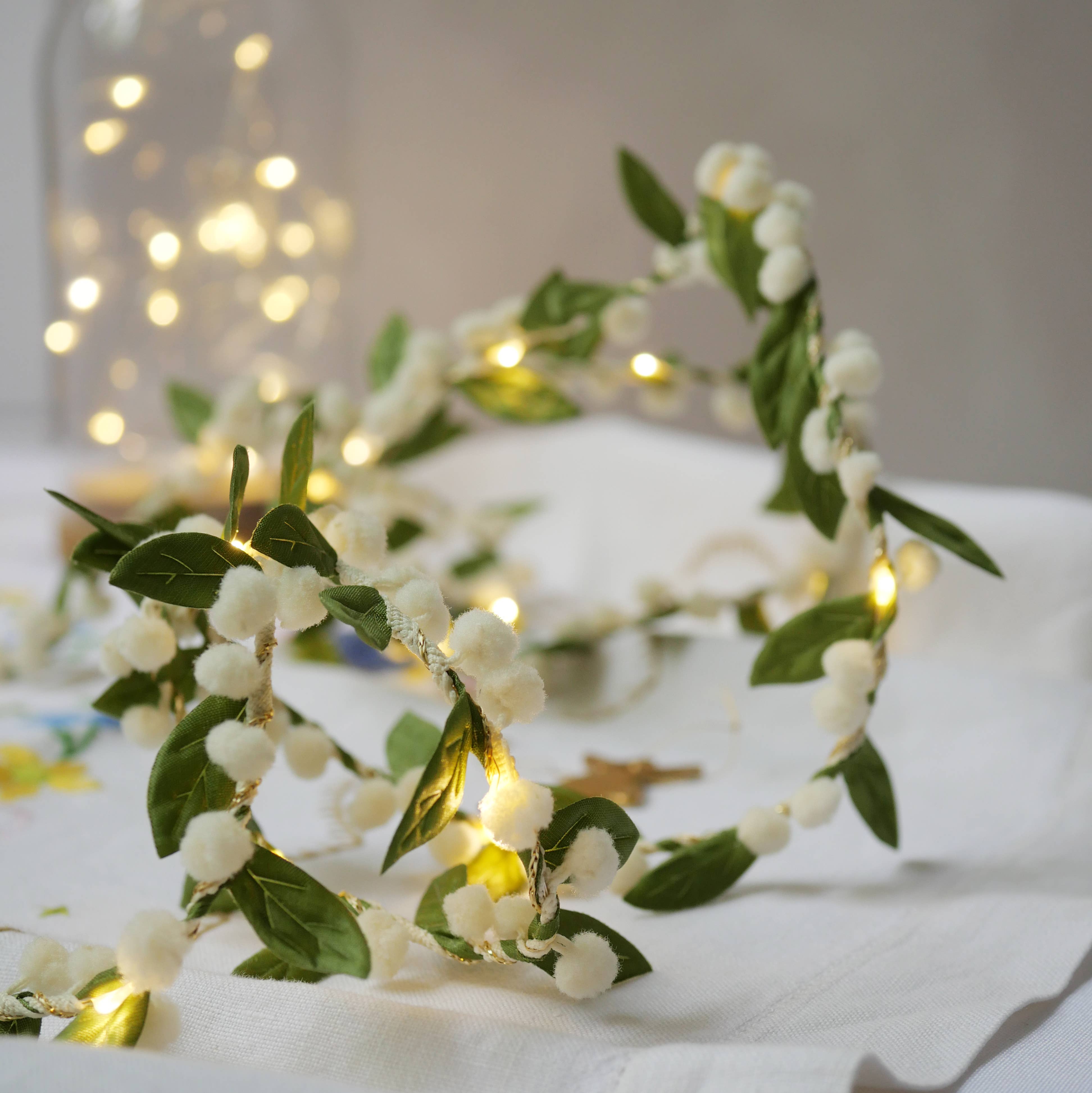 Mistletoe Fairy Light String - Christmas Decoration: 2m (Battery)