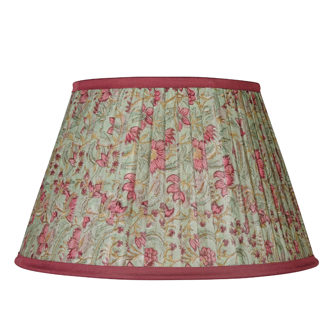 Antique Pink Climbing Flower with Pink Trim