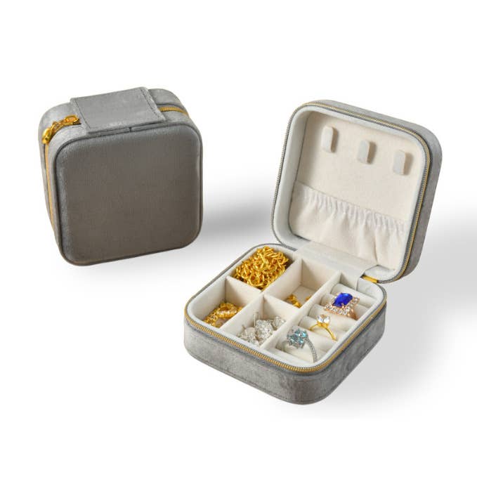 Velvet Squared Jewellery Case in Grey