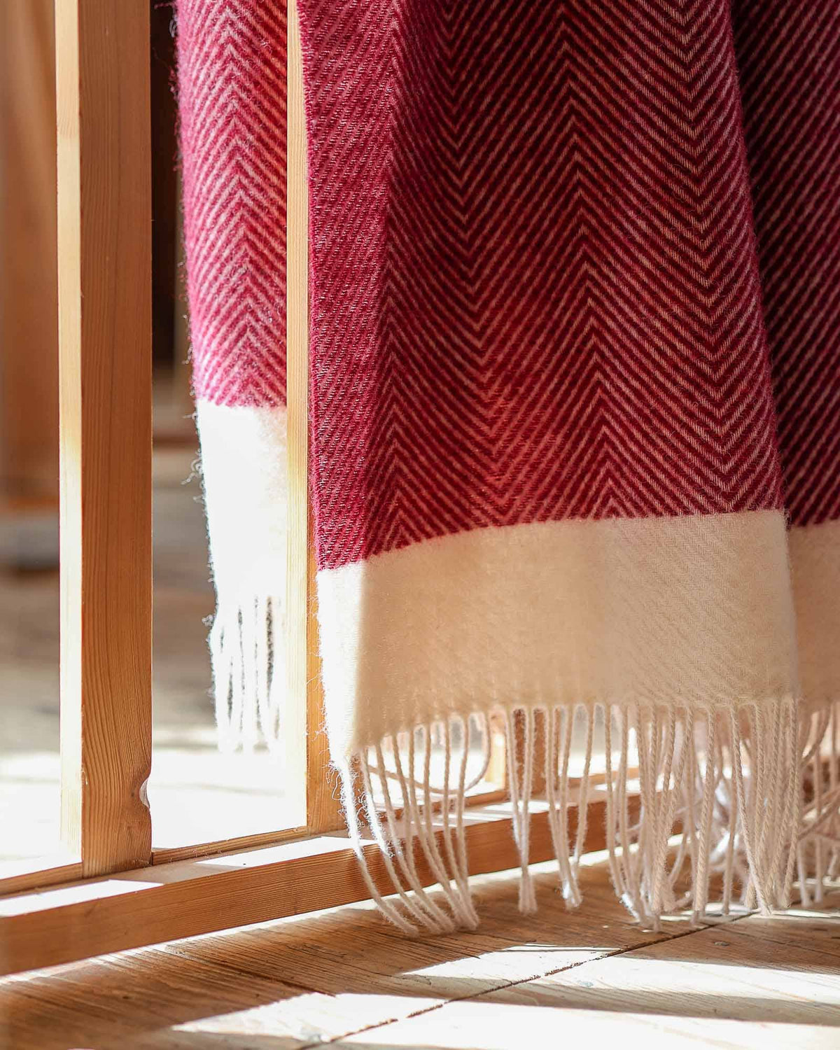 Wool throw blanket FLORENCE - red