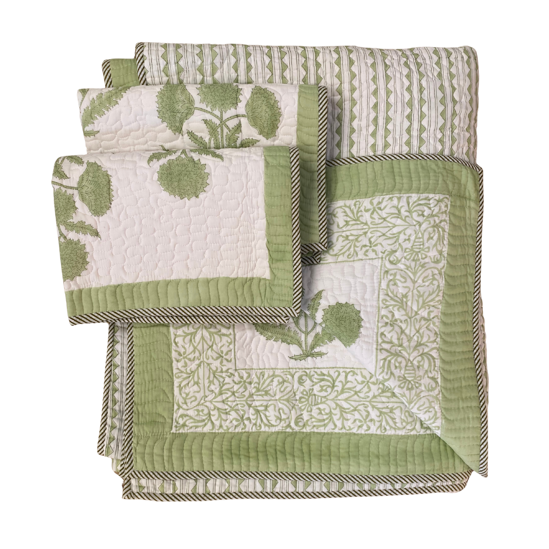 Green Hydrangea Flower Quilted Bedspread with Pillowcases - King