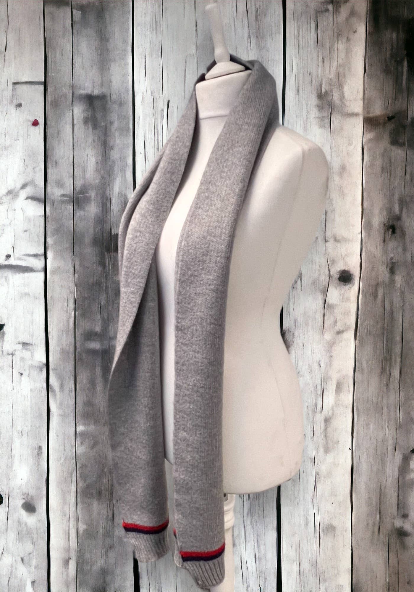 Men's Double Stripe Winter Scarf: Classic Style & Warmth: Grey