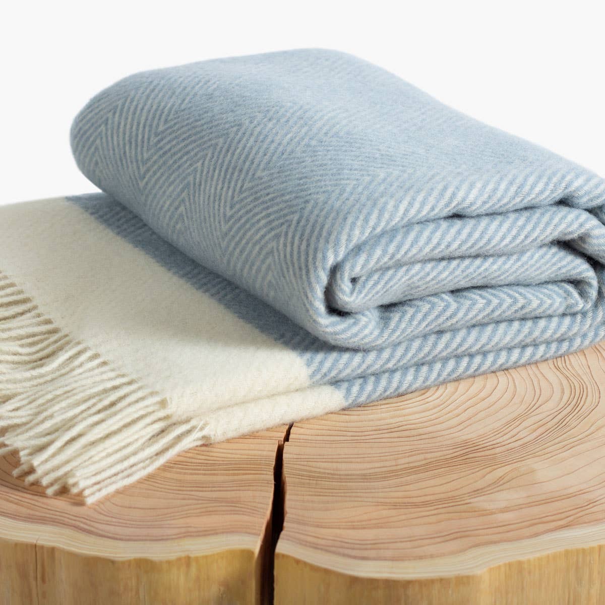 Wool throw blanket FLORENCE - light blue