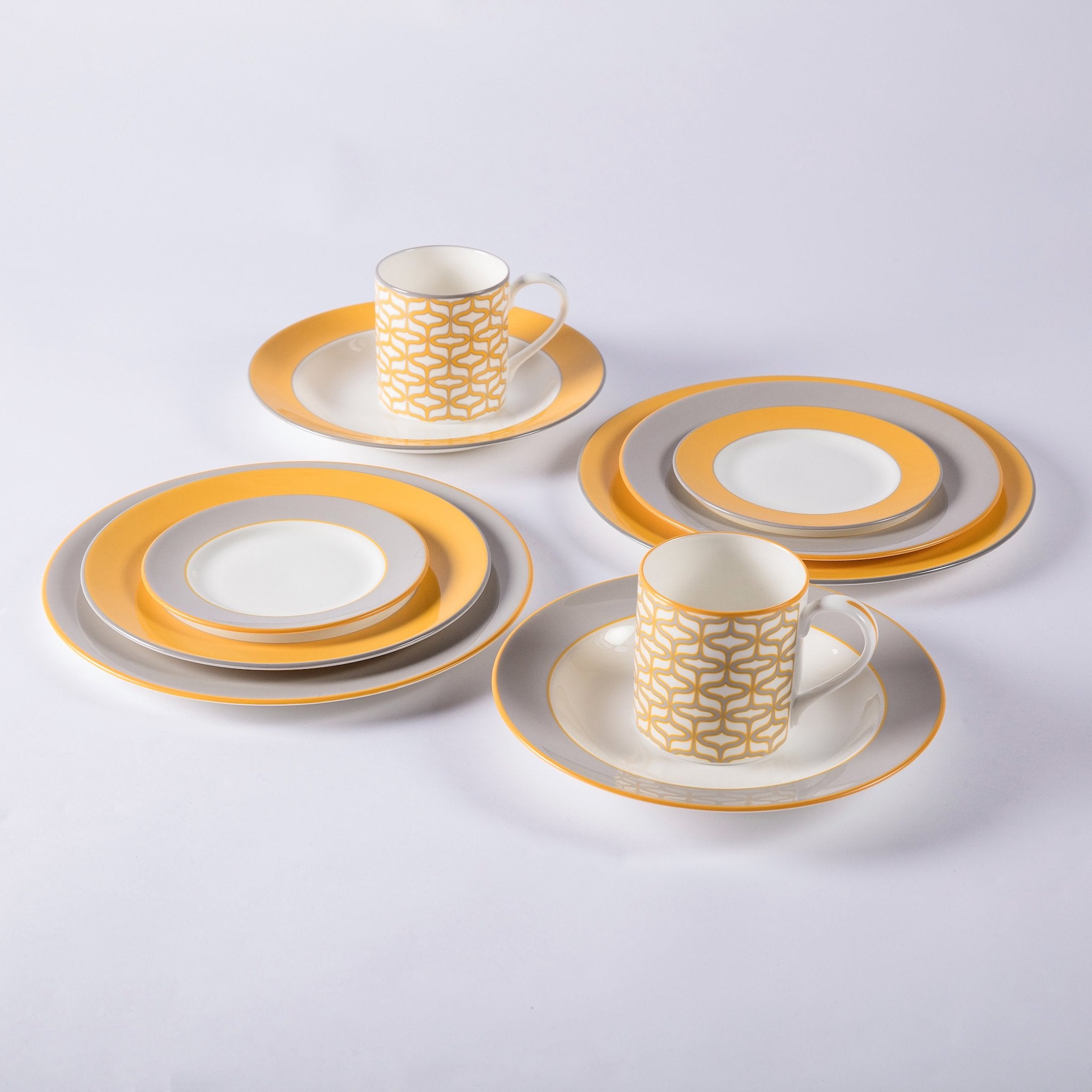 Yolk dinner plate